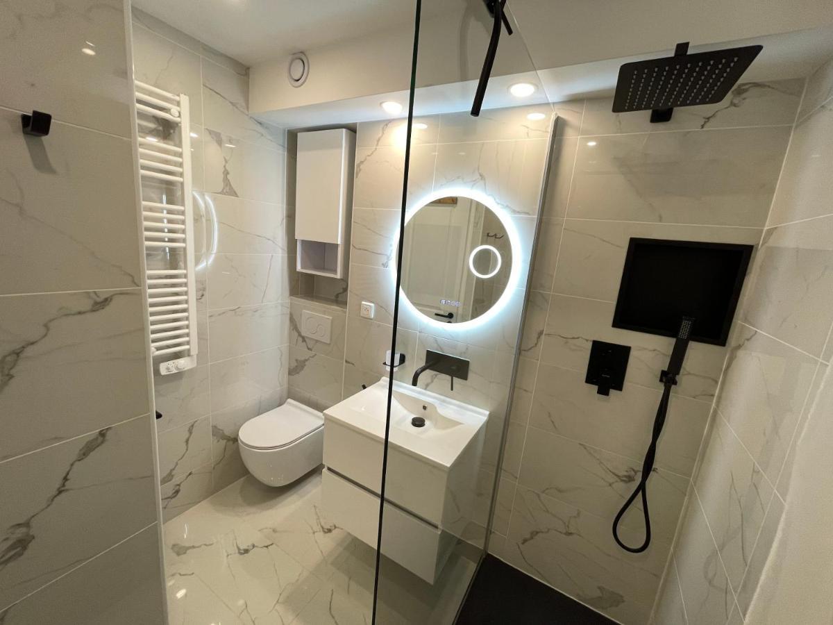 Cosy Appartement Au Calme A Deux Pas Du Centre オロン エクステリア 写真